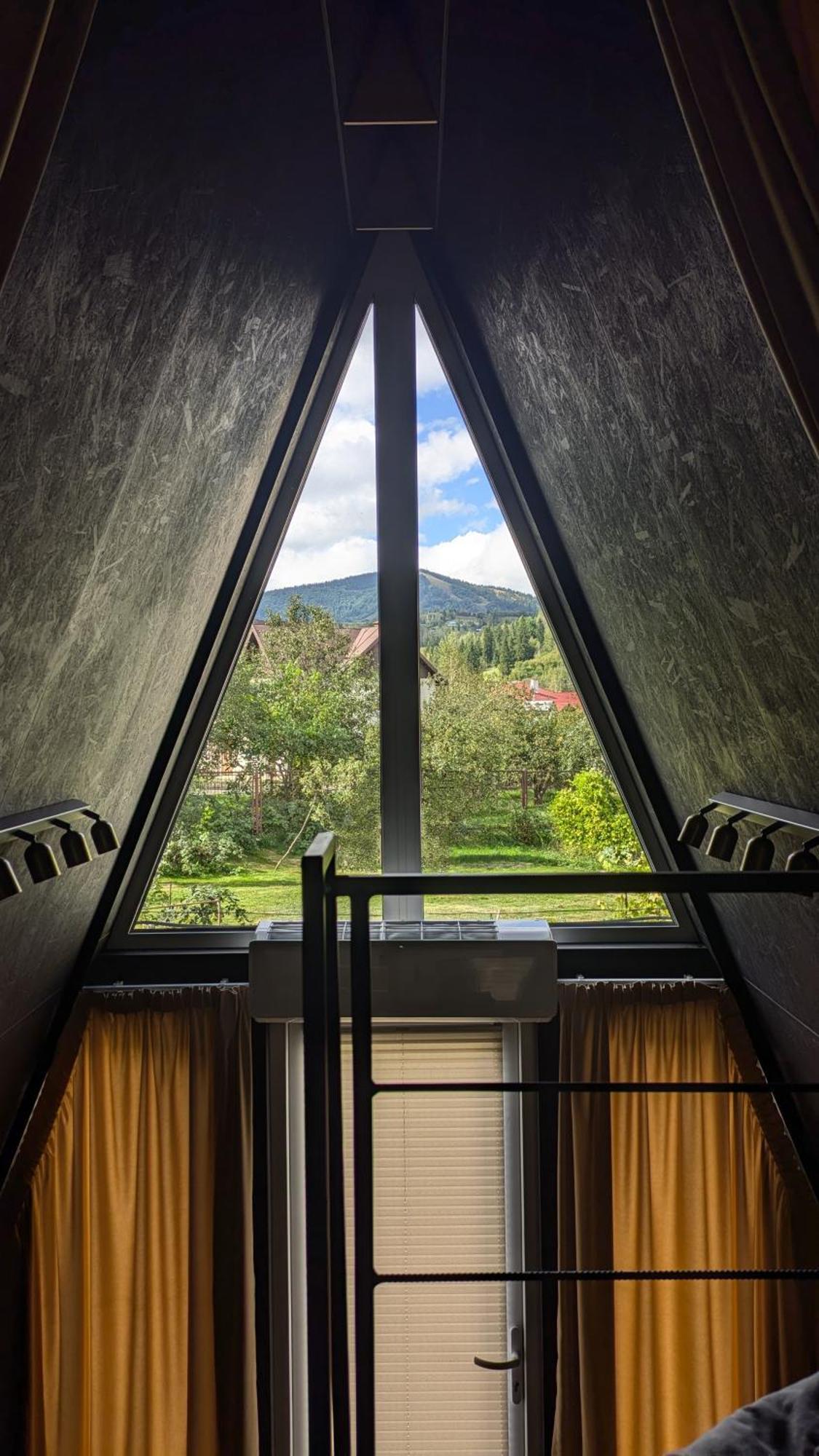 Солодка Мить Hotel Slavske Buitenkant foto